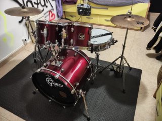 Batería Acústica Completa Gretsch Roja