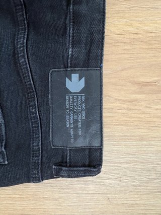 Jeans Bershka Skinny Negros Rotos T42