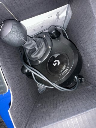 Volante Logitech G29 con Pedales y Palanca