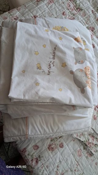 Set Chicco: Paracolpi, Copripiumino e Piumino