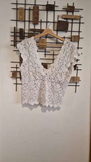 Top encaje blanco Stradivarius