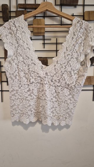 Top encaje blanco Stradivarius
