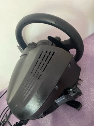 Volante Thrustmaster TMX con pedali per Xbox PC