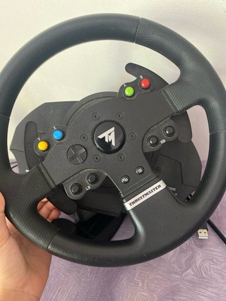 Volante Thrustmaster TMX con pedali per Xbox PC