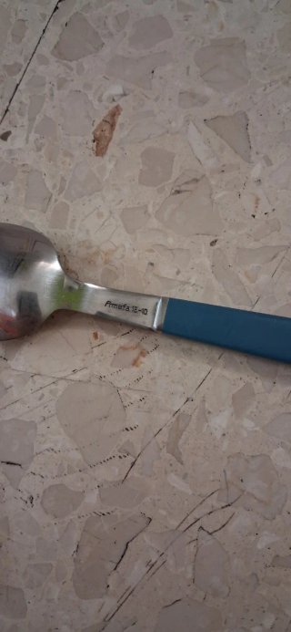 Lote cubiertos metal y plástico azul/plata