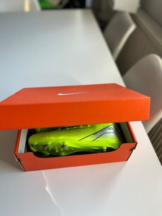 Botas de fútbol Nike niño talla 36