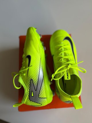 Botas de fútbol Nike niño talla 36