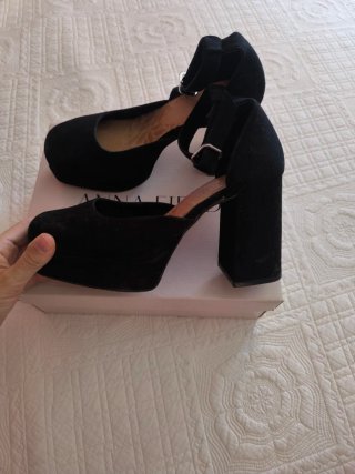 Zapatos de tacón negros