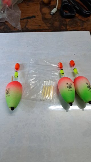 3 Flotadores de Pesca de 10 gramos cada uno