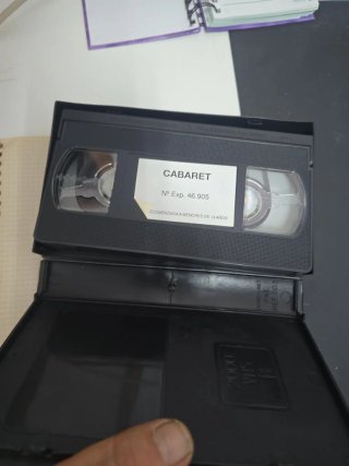 Película VHS Cabaret  Precio negociable