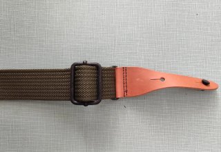 Correa de cuero sintético y tela para armas