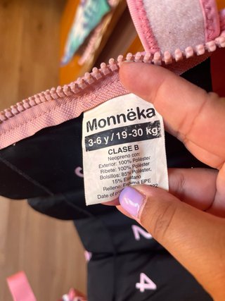 Chaleco infantil Monneka flores rosa