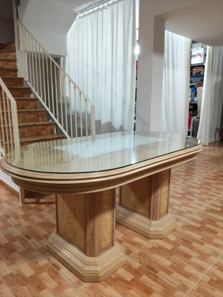 Mesa extensible de salón con cristal incluido