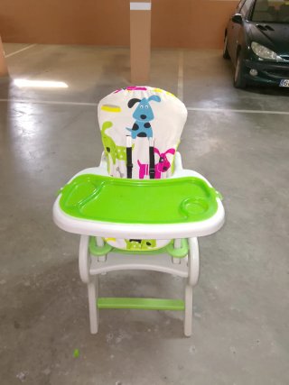 Mesa y pupitre infantil 2 en 1