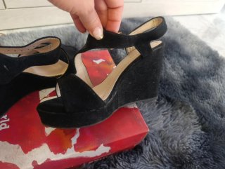 Sandalias de cuña negras