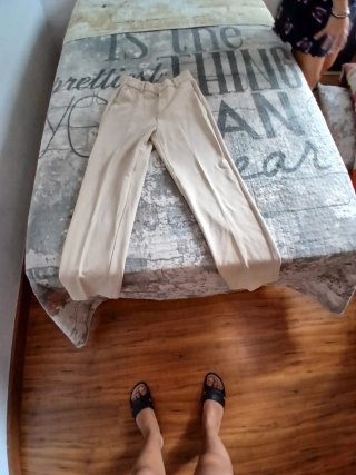 Traje beige 11-12 años y zapatos 37