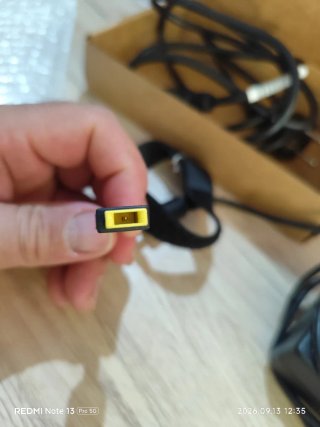 Adaptador de corriente Lenovo 135w