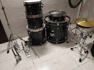 Batería Acústica Pearl forum series completa