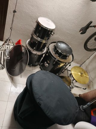 Batería Acústica Pearl forum series completa