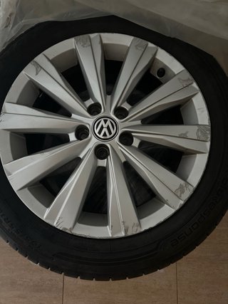 Llantas Volkswagen 16 pulgadas con neumáticos