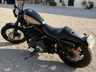 Harley-Davidson XL 1200N Nightster Negra