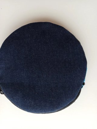 Monedero denim con conchas naturales a estrenar