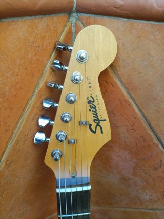 Guitarra Eléctrica Fender Squier Sq
