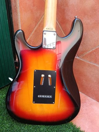 Guitarra Eléctrica Fender Squier Sq