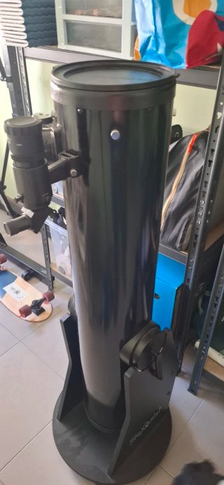 Telescopio Orion Skyquest XT8 con accesorios
