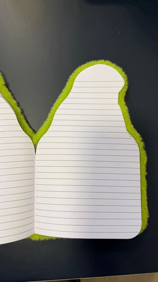 Libreta A5 El Grinch. Efecto peluche. Líneas