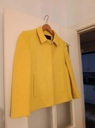 Chaqueta Zara Amarilla