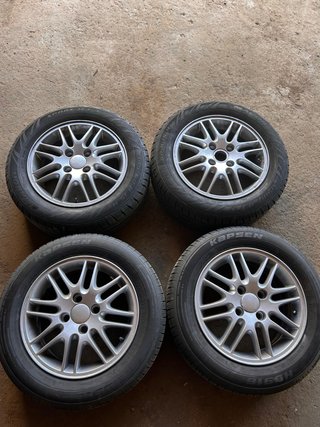 Llantas 15 con neumáticos