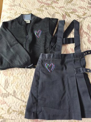 Chaqueta y falda uniforme Colegio Amor de Dios T6