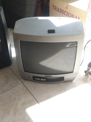 TV Philips con video VHS
