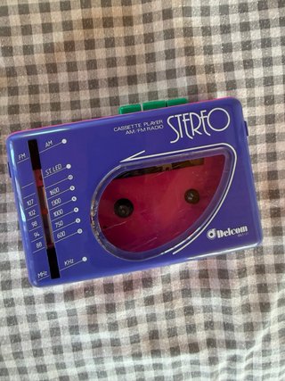 Reproductor Cassette y Radio AM/FM Delcom