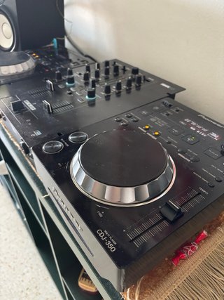 2 Pioneer CDJ-350 + Mixer Reloop