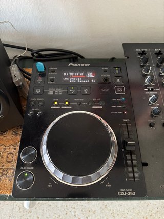2 Pioneer CDJ-350 + Mixer Reloop