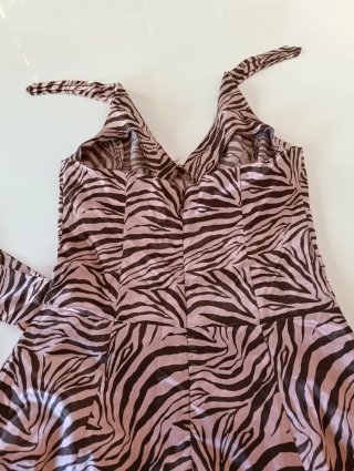 Vestido de raso con estampado cebra