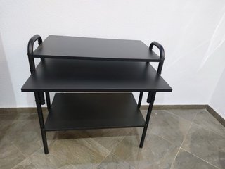 Mesa para monitor y teclado