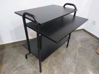 Mesa para monitor y teclado