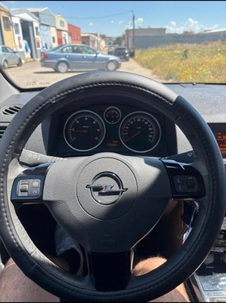 Opel Astra 2011