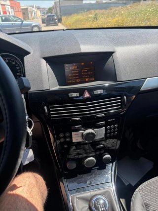 Opel Astra 2011