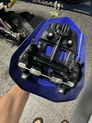 Colin monoplaza R6 Yamaha azul