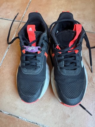 Zapatillas de deporte adidas en buen estado T 32