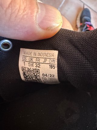 Zapatillas de deporte adidas en buen estado T 32