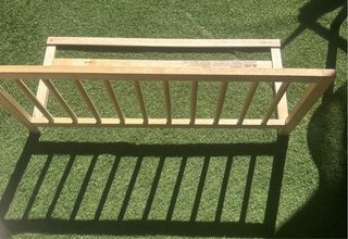 Barrera de madera para cama infantil
