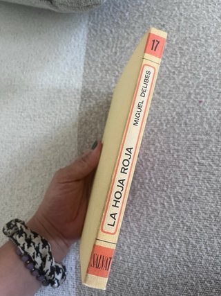 Libro La hoja Roja - Miguel Delibes