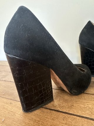 Zapatos de tacón Uterqüe negros