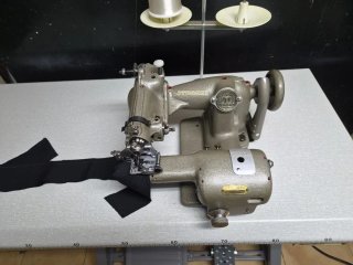 Máquina de coser industrial Strobel