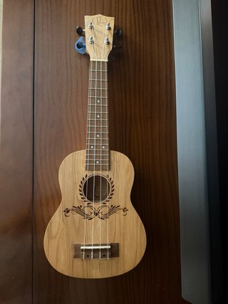 Ukelele Concierto Bones Guitars SP210S